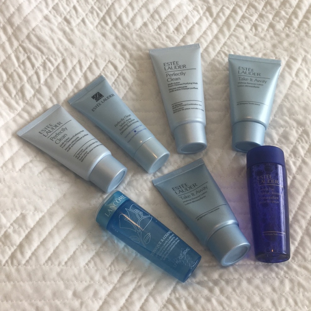 Seven make-up removal samples. Full package.